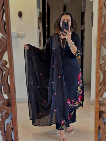 Black Embroidered Kurta Pants with Dupatta